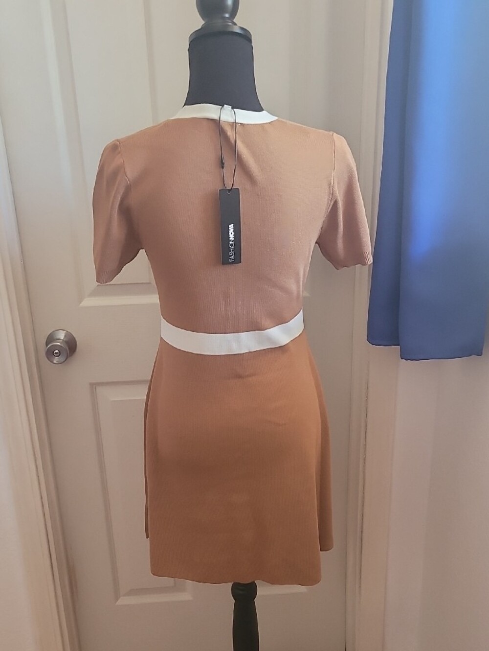 Fashion Nova Tan Knit Dress with White Trim Pearl Buttons NEW WITH TAG L JUNIOR - Picture 11 of 12